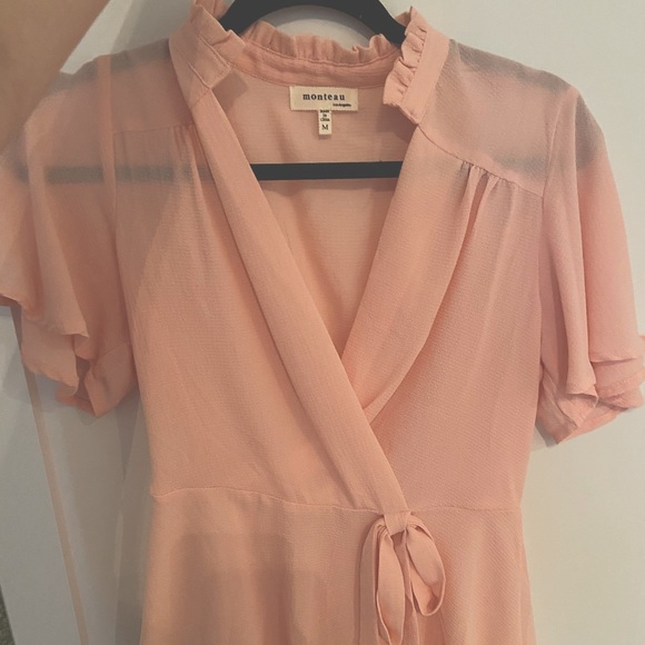 NWOT - Baby pink semi-sheer short-sleeved blouse - Picture 2 of 3